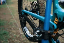 VHS 2.0 Slapper Tape – Sort -Cykel Salgsbutik 2022 03 25 DHWCLourdes 1 Quali C MonicaGasbichler 6 1800x1800