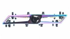 DMR Bikes DMR Vault Lacon Pedal – Oil Slick -Cykel Salgsbutik 4229acc0 b9e4 4b67 bc2a a8eb00e16e6a 4000x1375 scaled e1601307905994