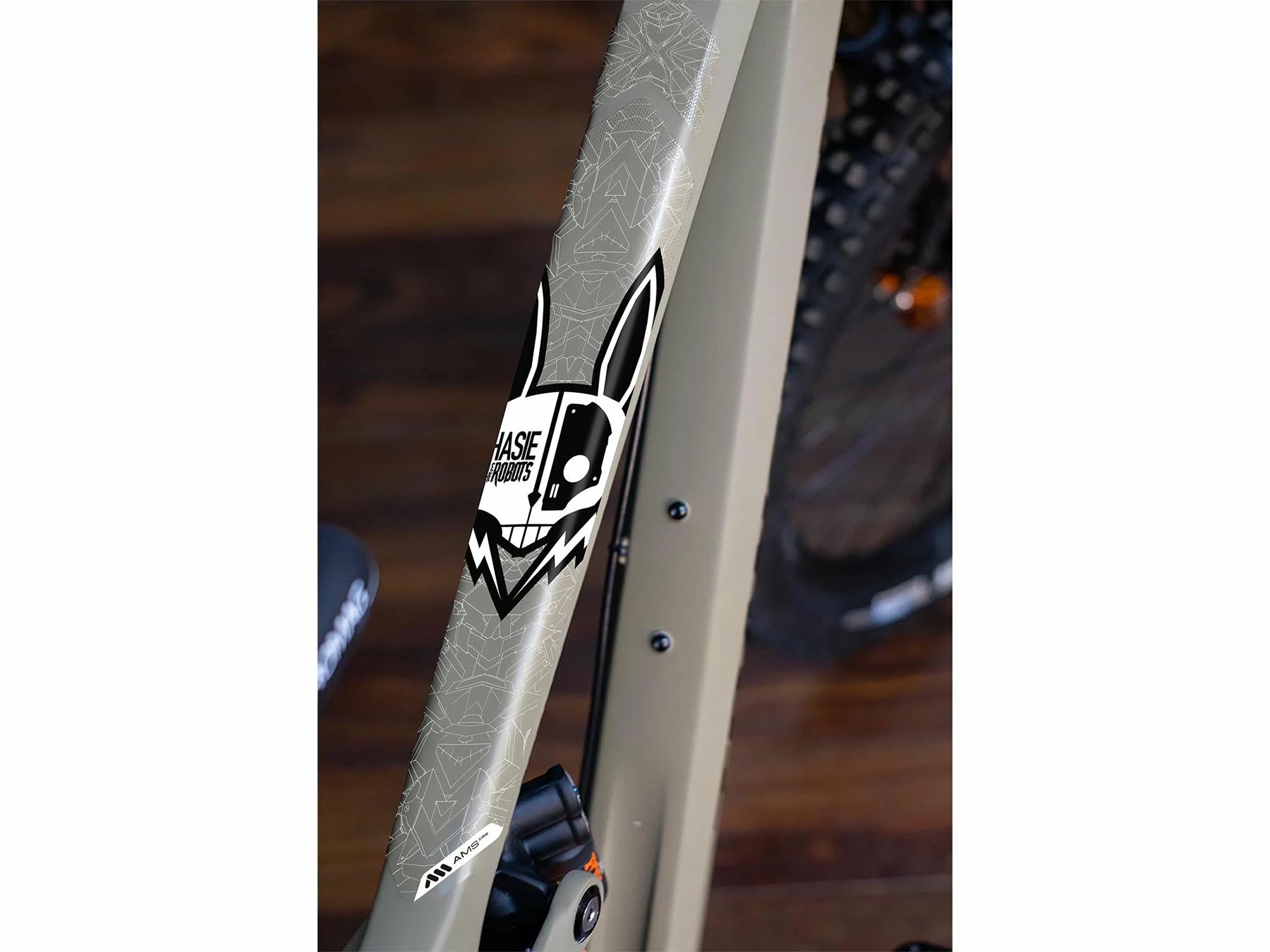 All-mountain-style All Mountain Style Beskyttelsfolie Extra – Hasie & The Robots 4 All-mountain-style All Mountain Style Beskyttelsfolie Extra – Hasie & The Robots - Billede 2