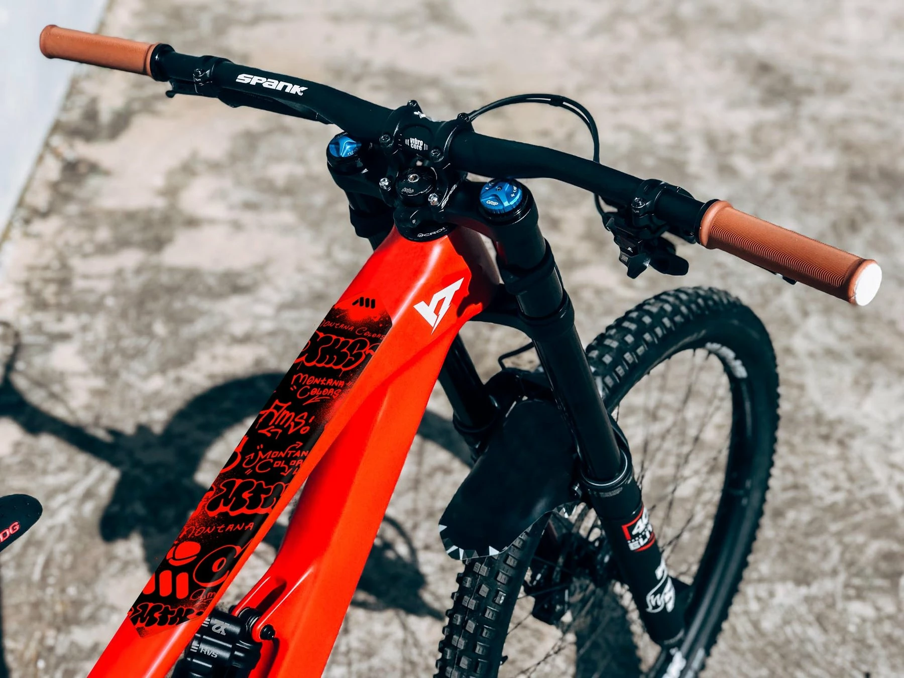 All-mountain-style All Mountain Style Beskyttelsfolie Extra – Montana Black 4 All-mountain-style All Mountain Style Beskyttelsfolie Extra – Montana Black - Billede 2