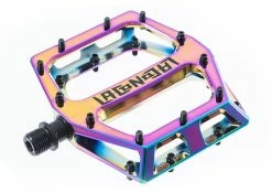 DMR Bikes DMR Vault Lacon Pedal – Oil Slick -Cykel Salgsbutik f1ea4223 8f9b 45d1 8eea a8eb00e16e6a 4000x1375 scaled e1601307553405