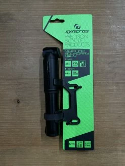 Syncros Boundary 1.5HP Mini Pumpe – Small -Cykel Salgsbutik syncris scaled 1